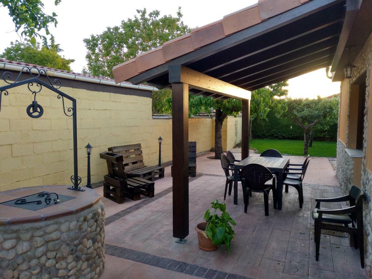 La Casita Del Abuelo Villa Villalmanzo Exterior photo